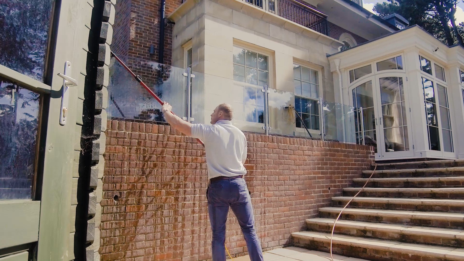 7 Top Tips on Growing your Window Cleaning Round - SpotlessWater